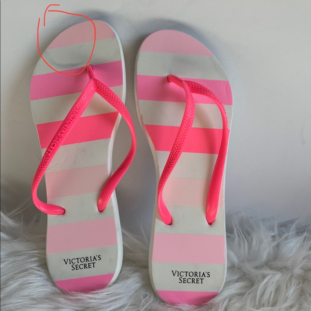 Victoria's  Secret Flip Flops